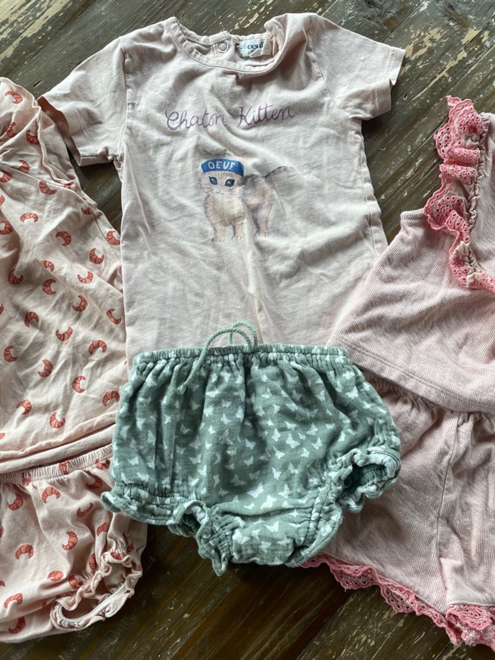 Oeuf crossaint set, Rylee and cru